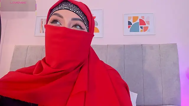 fatiima  online show from April 13, 7:03 pm