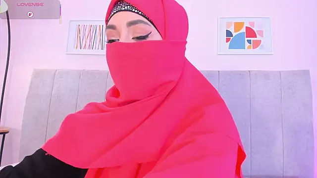 fatiima  online show from April 15, 7:14 pm