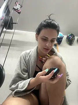 wwwdddccc1 online show from April 19, 6:32 pm