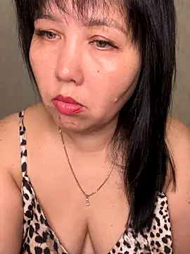 Love  Mom online show from October 21, 8:13 pm