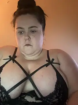 Maya 29x online show from February 28, 11:59 pm