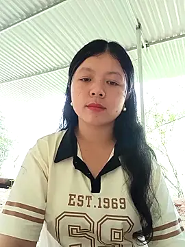 lisa-bae00 online show from April 11, 6:30 am