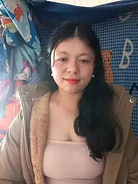 lisa-bae00 online show from February 3, 6:40 am