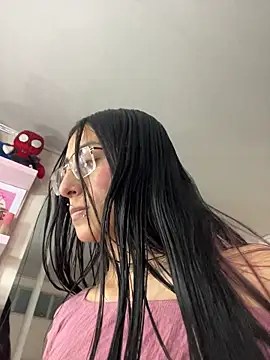 Violeet-Smith online show from December 3, 11:40 pm