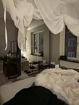 Gabbyys online show from March 30, 7:02 pm