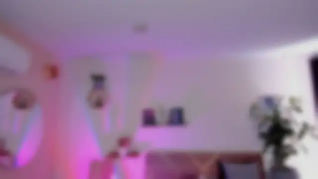 YariRose online show from April 20, 4:32 pm