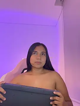 aly nicols online show from November 7, 7:47 am