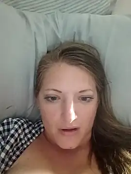 creamylittlecupcake online show from October 21, 5:11 am
