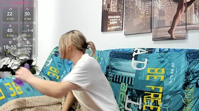 Tenderly Sophie online show from April 13, 8:26 am