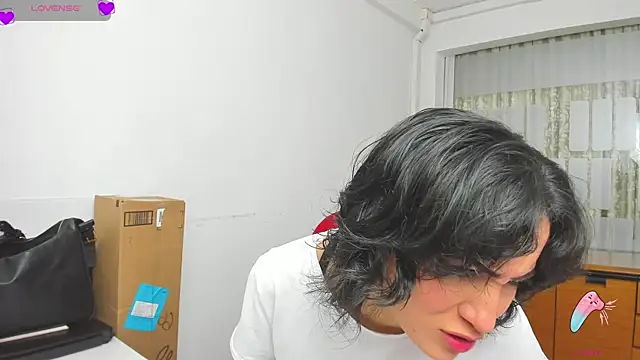 chloehanna online show from November 16, 2:28 pm