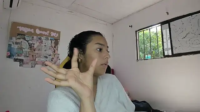 emily stars1 online show from March 17, 7:29 pm