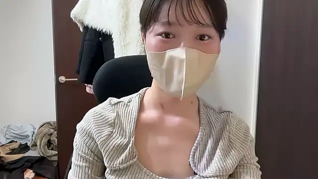 karenchaaan online show from March 15, 7:43 am