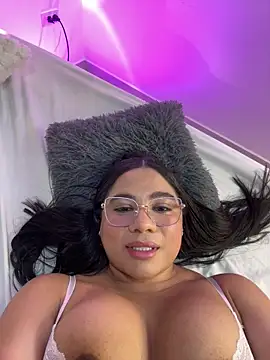 MelissaHex online show from March 3, 9:10 pm