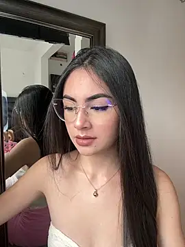 IslaCole online show from January 15, 8:37 pm