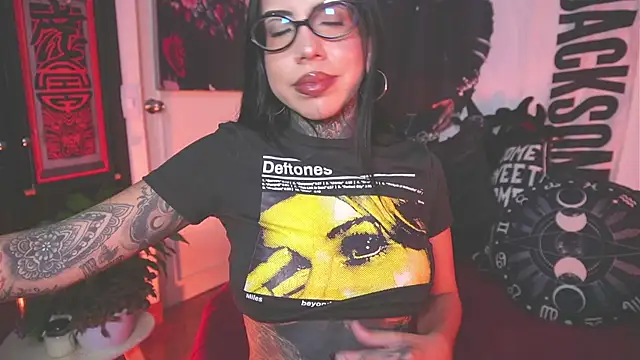 Dalia Vorhees online show from April 20, 1:41 am