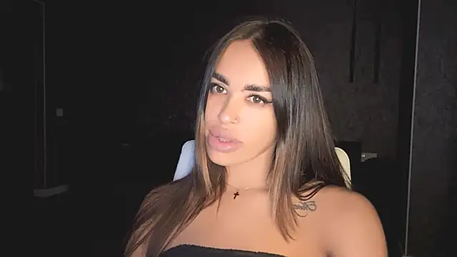 velvetveyraX online show from August 4, 3:29 pm