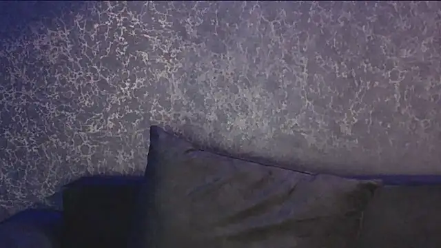 velvetveyraX online show from January 8, 6:01 pm