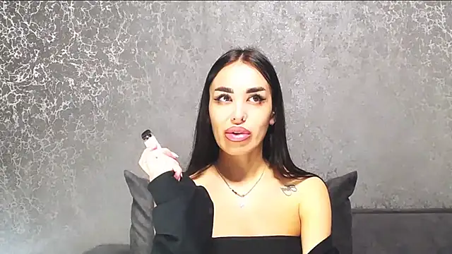 velvetveyraX online show from March 31, 5:02 pm