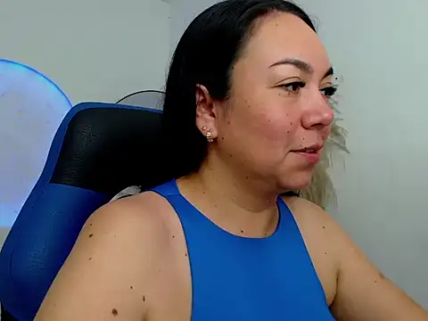 Yadis hot online show from January 9, 9:52 pm