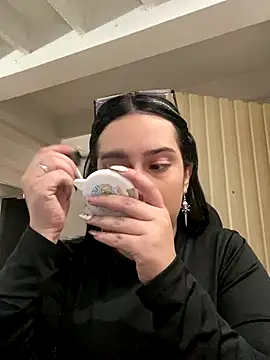 Kloe Novoa online show from December 20, 1:15 pm