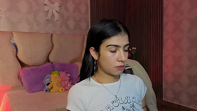 MAIILY TAY online show from March 4, 12:34 pm