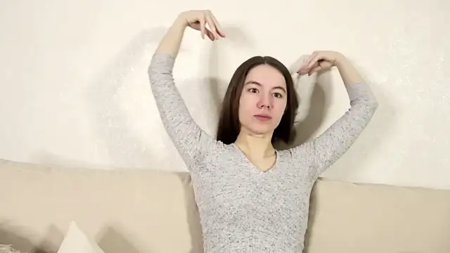 Petalwren online show from December 16, 11:49 am