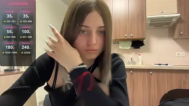 AidaGloshen online show from February 5, 3:37 pm