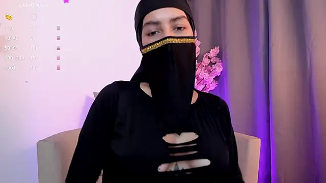 shaima   online show from April 19, 9:50 pm