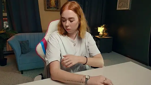 AddieOsler online show from November 19, 7:47 pm