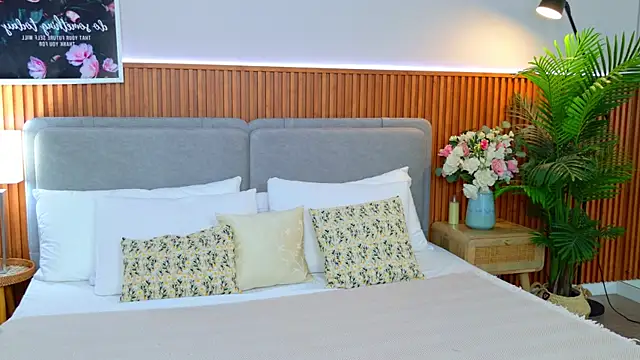 Sandy Edvards online show from April 20, 4:59 am