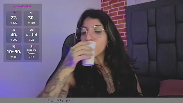 ghostwomaan online show from November 5, 1:27 pm