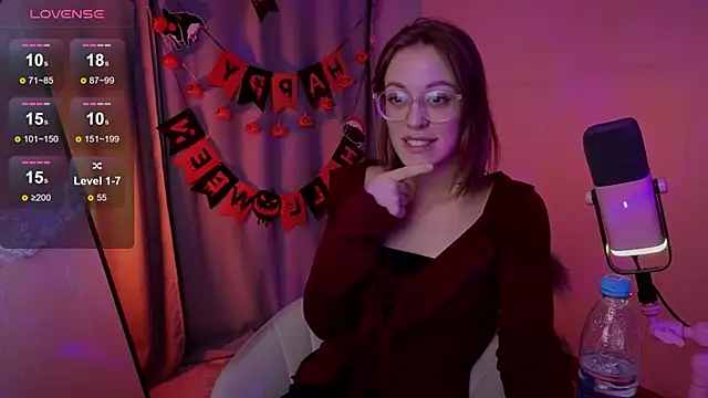 miluv online show from October 28, 2:56 pm