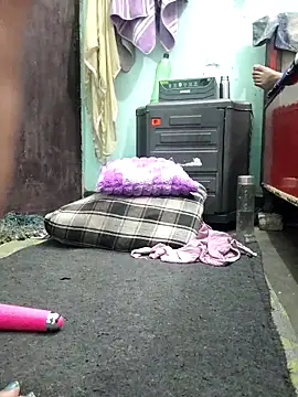 CUTE-GIRL-1 online show from May 1, 5:27 pm