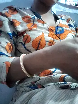 Hot-Rubyy online show from March 28, 2:49 pm