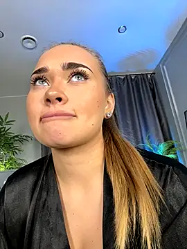 MilaRaven online show from November 30, 7:01 am