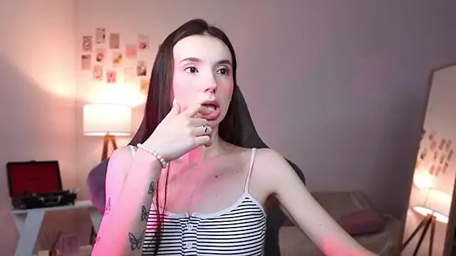 yourfrenchteacher online show from January 18, 4:31 am