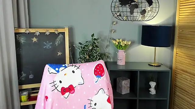 gracieave online show from January 18, 1:24 am