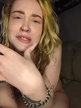 mattiethebaddieee online show from March 23, 4:07 am