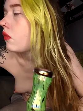 mattiethebaddieee online show from December 22, 4:26 am