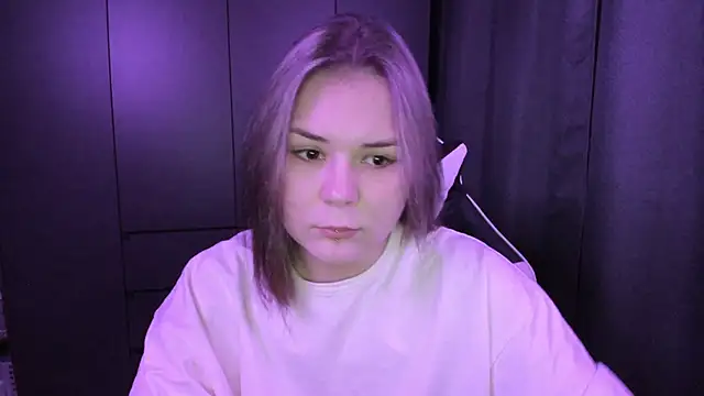 sophia lix online show from December 20, 11:14 am