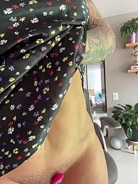 SugarTroubl33 online show from November 8, 1:49 pm