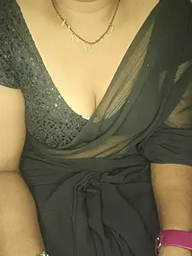 shreyareddy99 online show from November 8, 12:54 pm