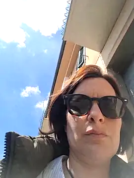 Piediniecollant online show from April 22, 10:23 am