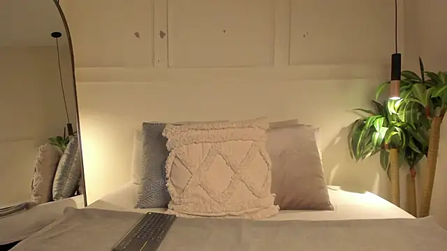 AmberrMoore  online show from March 6, 2:12 pm