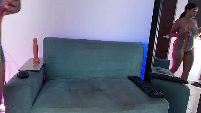 evelinmartinez online show from January 8, 7:51 pm