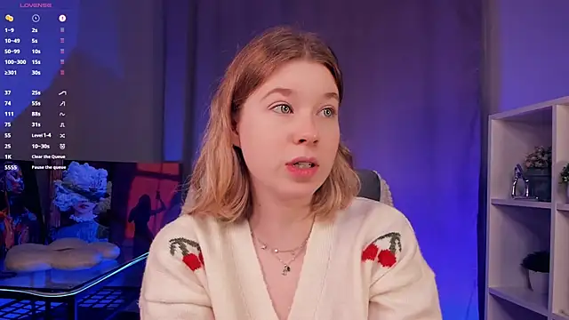 NicoletteTegeler online show from October 31, 8:07 am