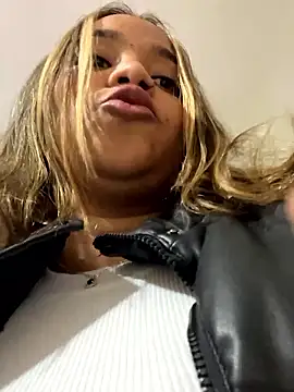 AriVelvet online show from January 10, 7:29 pm