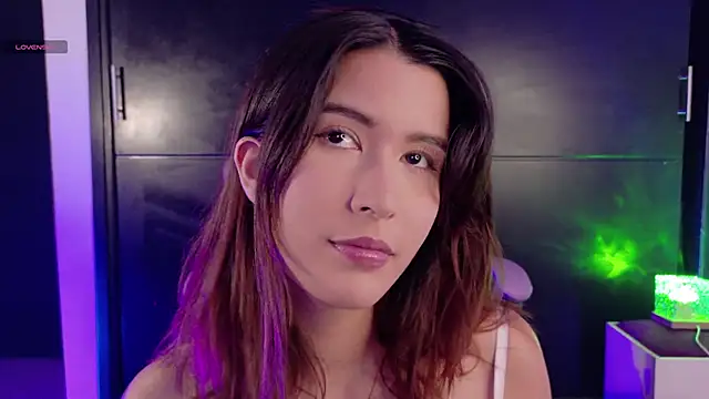 emilyy1  online show from November 26, 12:00 am