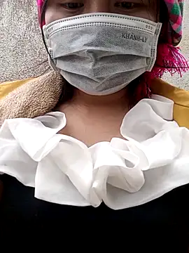 yoyo-mi online show from March 17, 10:30 am