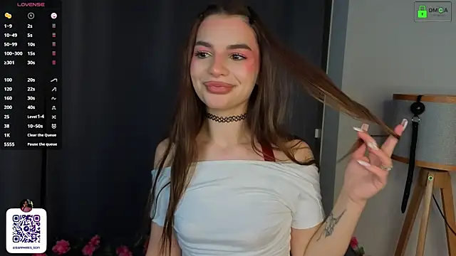 LauraHansil online show from February 26, 7:13 pm